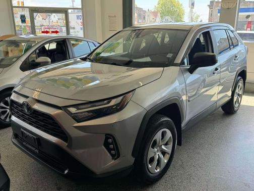 2023 Toyota RAV4 LE