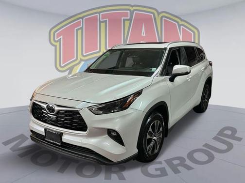 2023 Toyota Highlander XLE