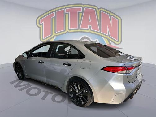 Classic Silver Metallic 2025 Toyota Corolla SE