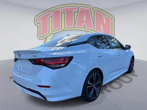 2022 Nissan Sentra SR