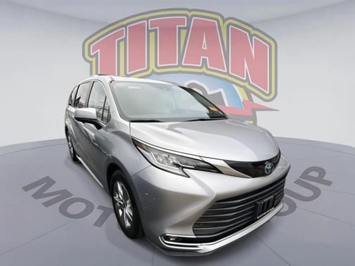 2023 Toyota Sienna Limited