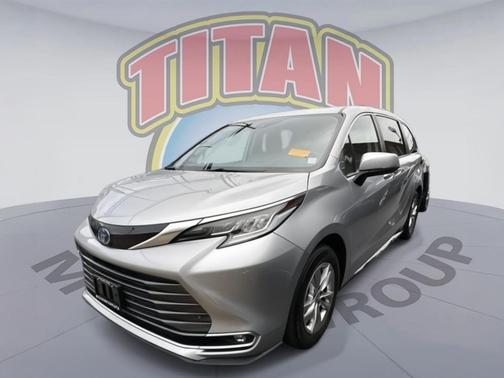 2023 Toyota Sienna Limited