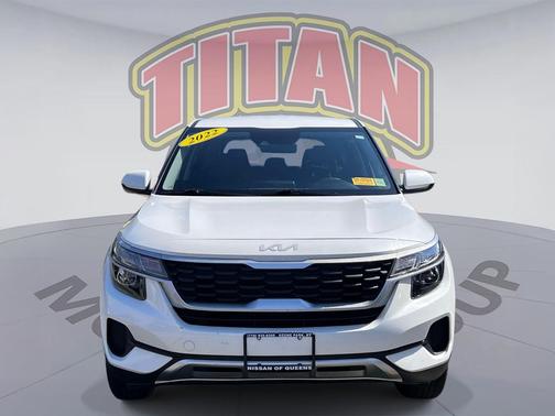 Snow White Pearl 2022 Kia Seltos LX