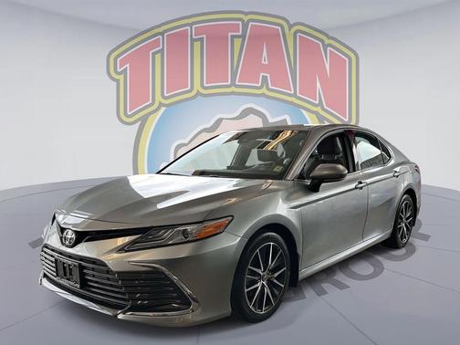 Celestial Silver Metallic 2023 Toyota Camry XLE