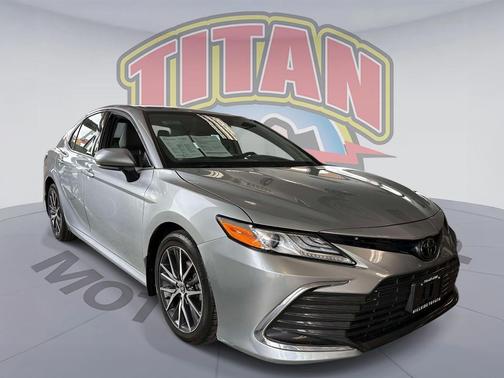 Celestial Silver Metallic 2023 Toyota Camry XLE