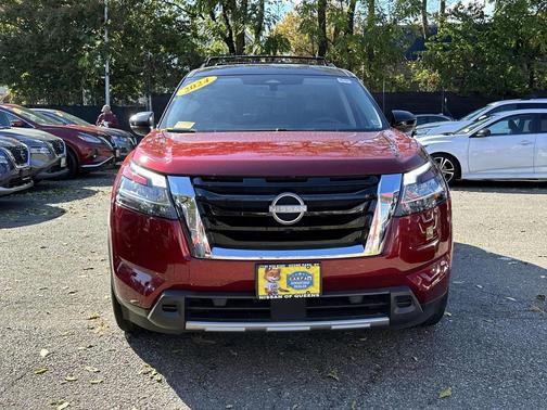 2024 Nissan Pathfinder SL 4WD