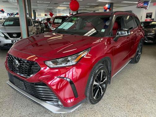 2022 Toyota Highlander XSE