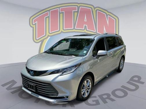 2025 Toyota Sienna Limited