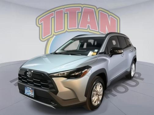 2026 Toyota Corolla Cross LE