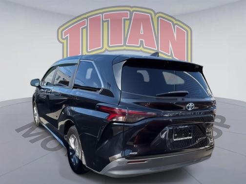 2023 Toyota Sienna XLE 7 Passenger