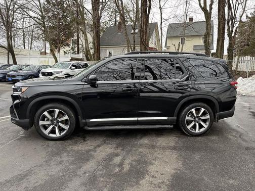2023 Honda Pilot AWD Elite