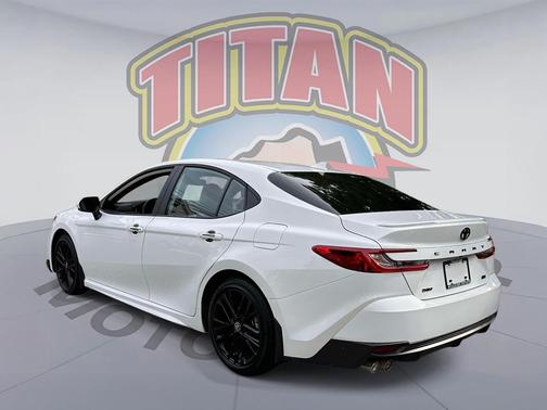 Ice Cap 2026 Toyota Camry SE