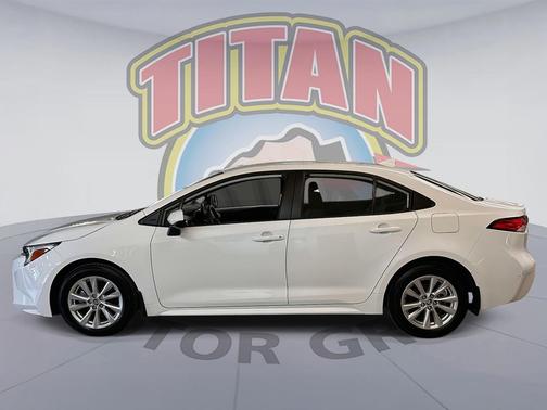 2025 Toyota Corolla Hybrid LE