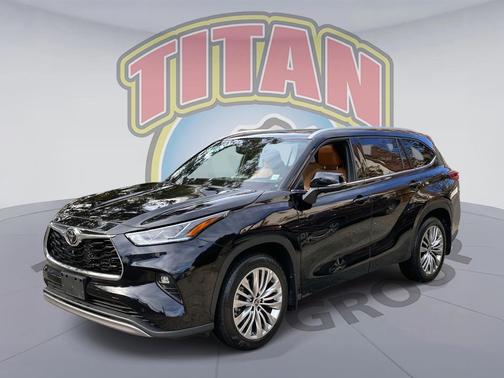2022 Toyota Highlander Platinum