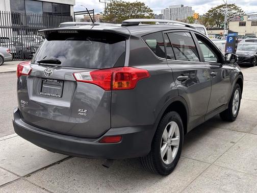 Magnetic Gray Pearl 2014 Toyota RAV4 XLE