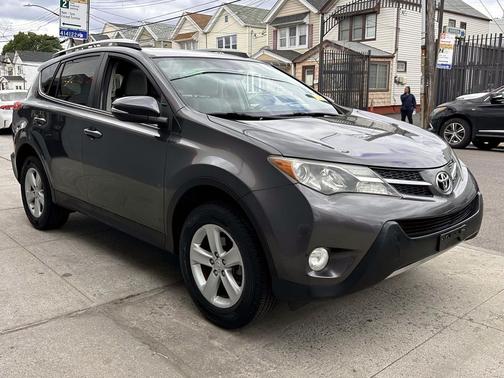 Magnetic Gray Pearl 2014 Toyota RAV4 XLE
