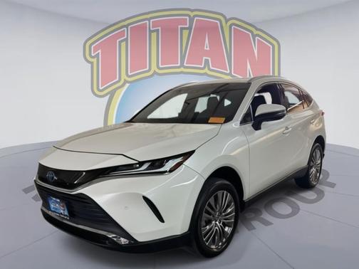 2022 Toyota Venza XLE