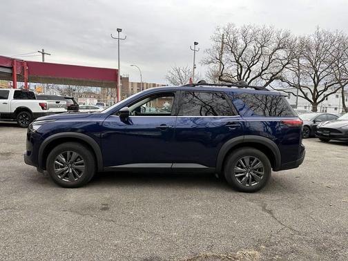2023 Nissan Pathfinder SV 4WD