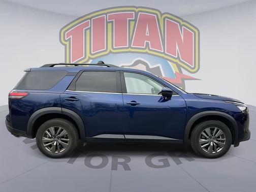 2023 Nissan Pathfinder SV 4WD