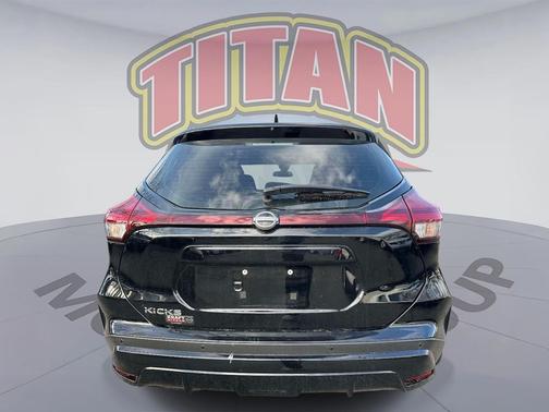 Super Black 2023 Nissan Kicks S