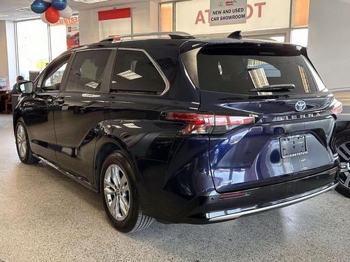 2024 Toyota Sienna Limited