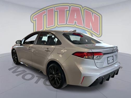 Classic Silver Metallic 2025 Toyota Corolla SE