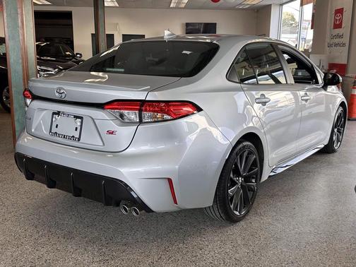 Classic Silver Metallic 2025 Toyota Corolla SE