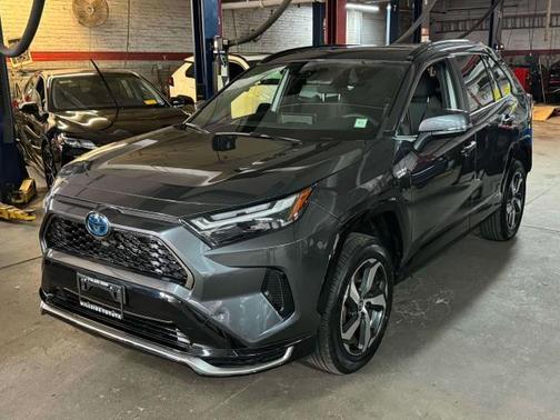 2023 Toyota RAV4 Prime SE