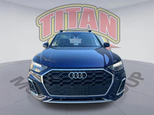 2022 Audi Q5 45 S line Premium