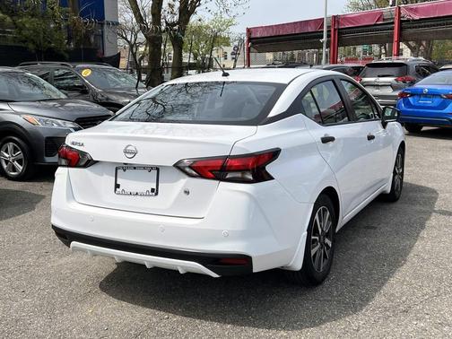 Fresh Powder 2024 Nissan Versa 1.6 S