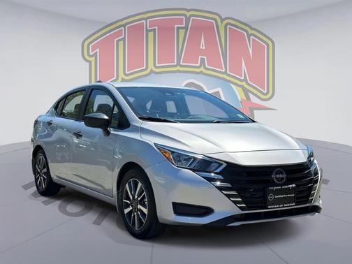 Brilliant Silver Metallic 2024 Nissan Versa 1.6 S