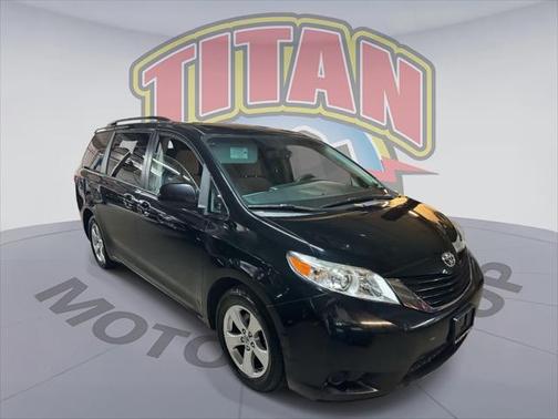 2017 Toyota Sienna LE