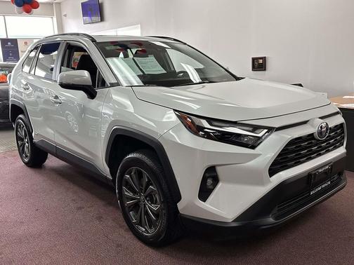 2024 Toyota RAV4 Hybrid XLE Premium