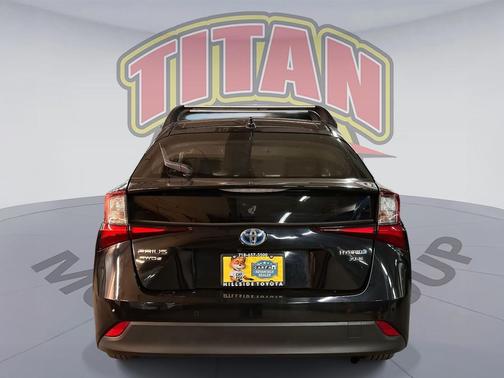 2021 Toyota Prius XLE