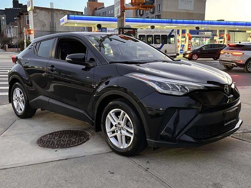 2021 Toyota C-HR LE