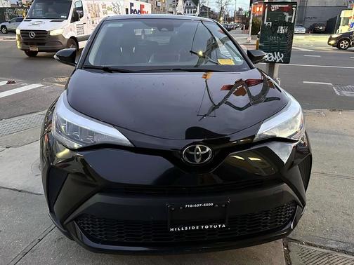 2021 Toyota C-HR LE