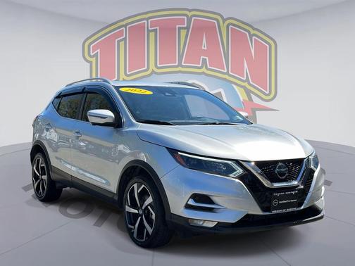 Brilliant Silver Metallic 2022 Nissan Rogue Sport SL