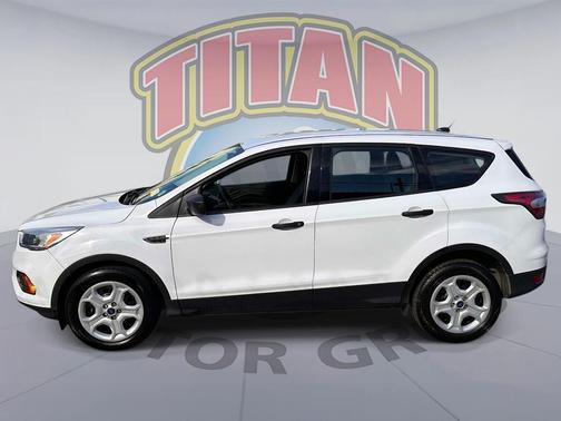 OXFORD WHITE 2017 Ford Escape S