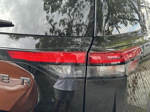 2022 Nissan Pathfinder SV 4WD