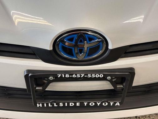 2021 Toyota Prius LE