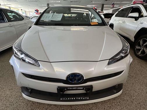 2021 Toyota Prius LE
