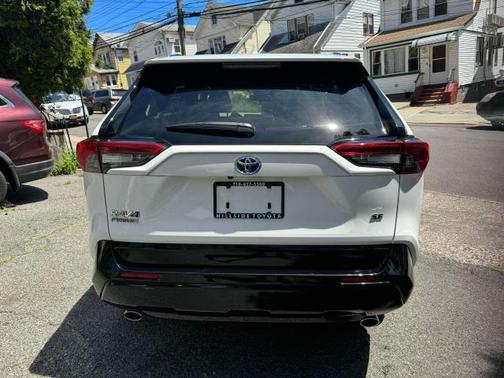 2024 Toyota RAV4 Prime SE