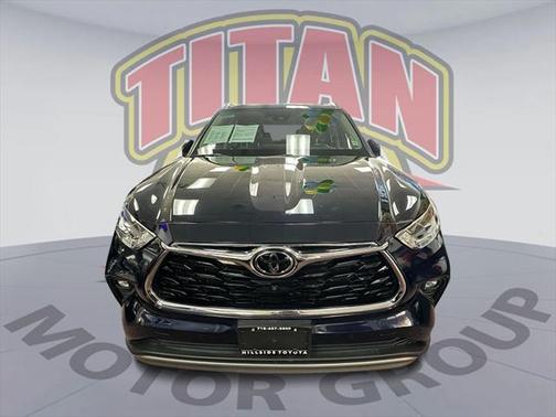 2022 Toyota Highlander Platinum
