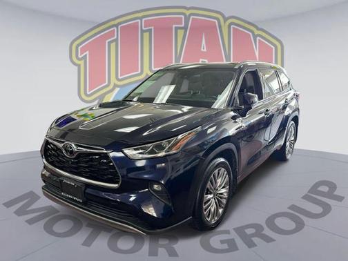 2022 Toyota Highlander Platinum