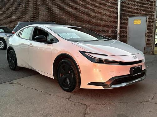 2024 Toyota Prius Prime SE