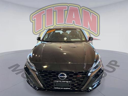 Super Black 2023 Nissan Altima SR Intelligent AWD