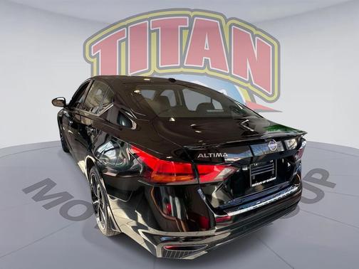 Super Black 2023 Nissan Altima SR Intelligent AWD