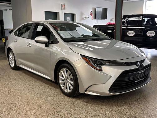 Classic Silver Metallic 2025 Toyota Corolla LE