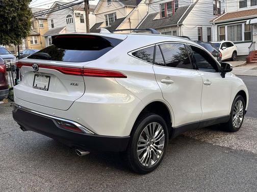 Wind Chill Pearl 2023 Toyota Venza XLE