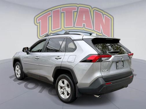 Silver Sky Metallic 2019 Toyota RAV4 XLE